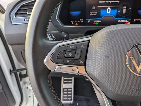 Certified 2023 Volkswagen Tiguan SE R-Line image 25