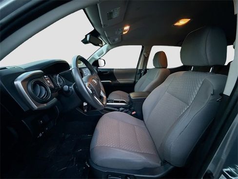 Used 2022 Toyota Tacoma SR5 image 16