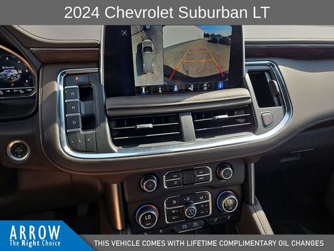 Used 2024 Chevrolet Suburban LT w/ Luxury Package AWD/4WD image 25
