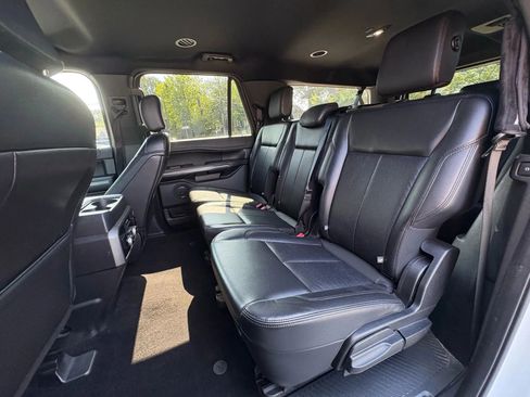 Used 2019 Ford Expedition Max XLT w/ Equipment Group 202A image 15
