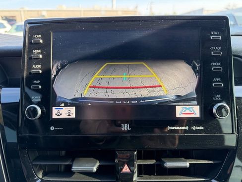 Used 2022 Toyota Camry XLE w/ Navigation Upgrade Package image 15