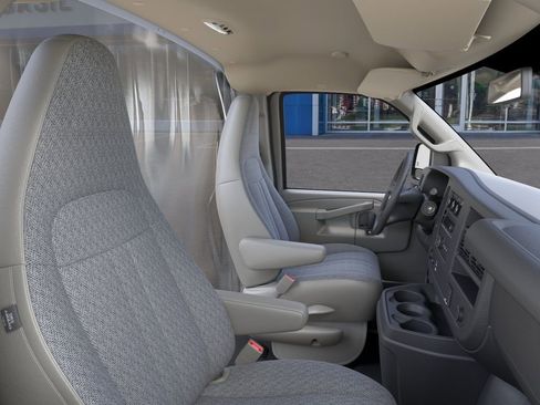 New 2026 Chevrolet Express 4500 w/ Power Convenience Package RWD image 17
