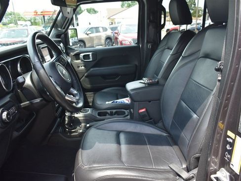 Used 2021 Jeep Wrangler Unlimited Sahara AWD/4WD image 10