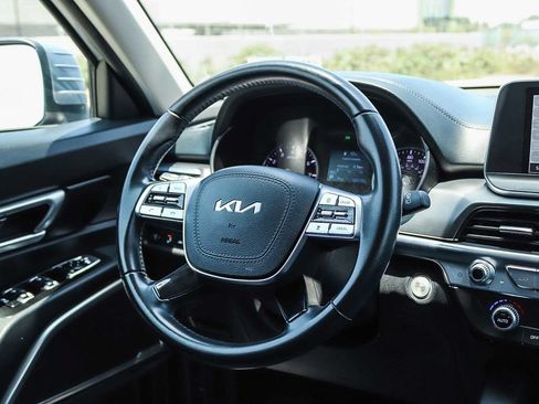 Used 2022 Kia Telluride LX AWD/4WD image 17