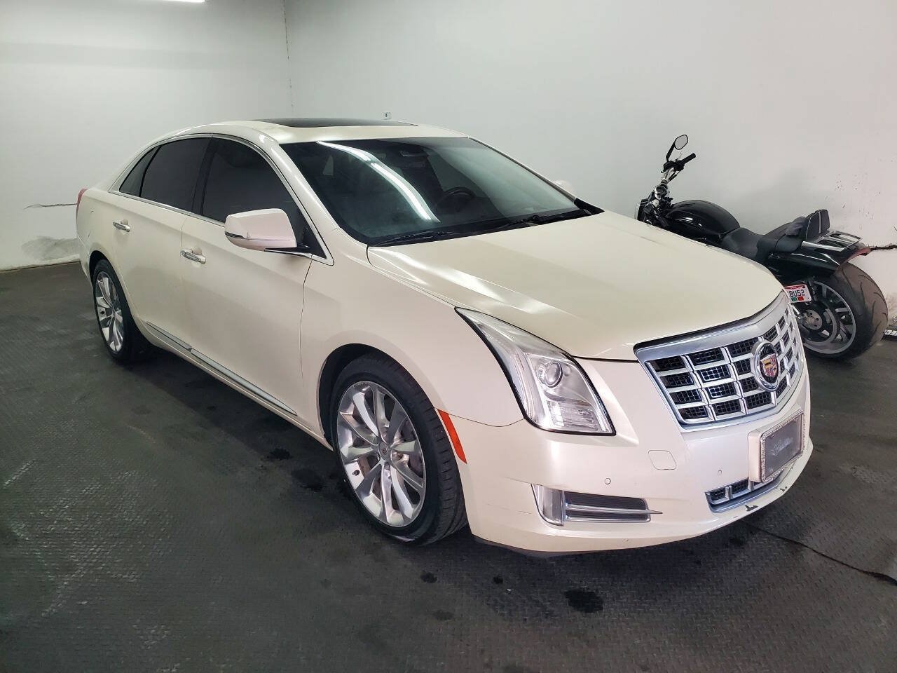 Used 2014 Cadillac XTS Premium AWD/4WD image 3