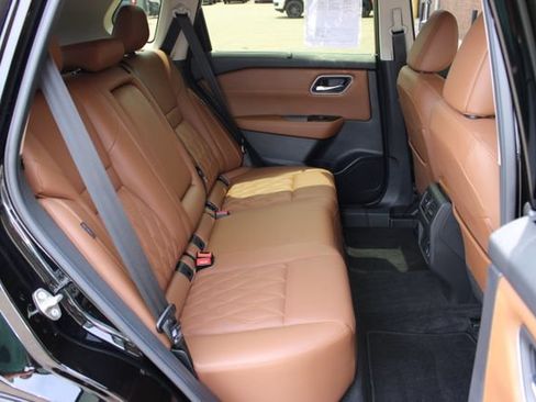 Used 2024 Nissan Rogue Platinum w/ Platinum Premium Package AWD/4WD image 44