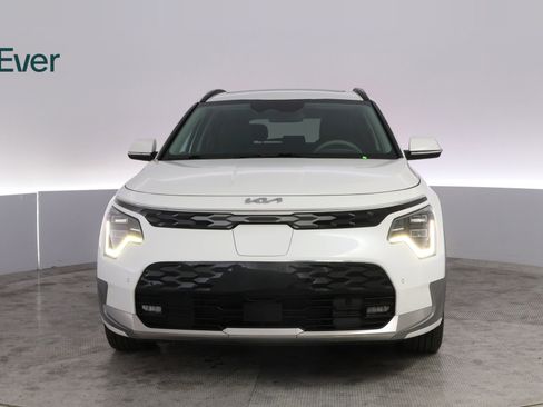 Used 2023 Kia Niro Wave w/ Wave Preserve Package FWD image 12