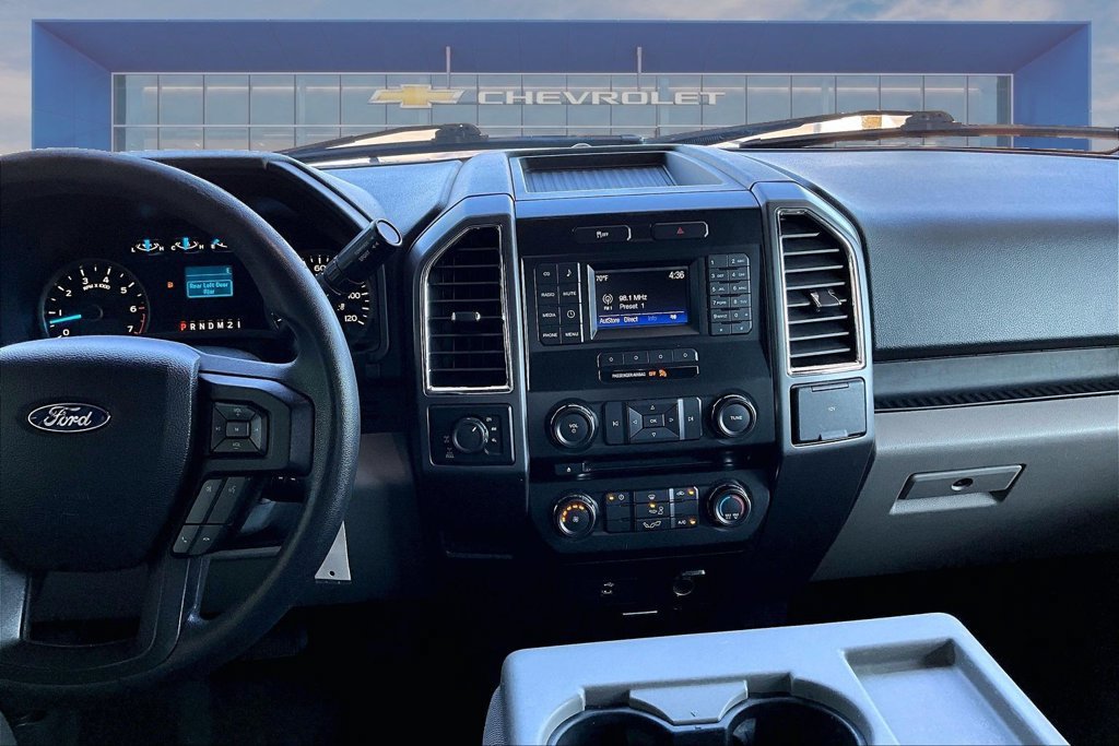 Used 2016 Ford F150 XLT AWD/4WD image 3