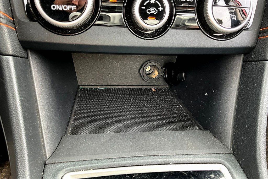 Used 2019 Subaru Crosstrek 2.0i Limited w/ Moonroof Package w/Navigation AWD/4WD image 16