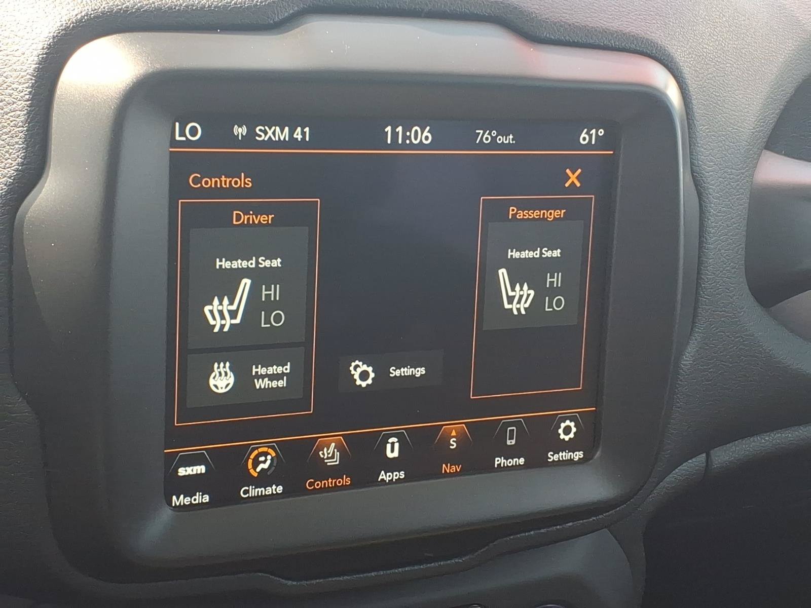 Used 2023 Jeep Renegade Altitude w/ Sun/Sound Group AWD/4WD image 19
