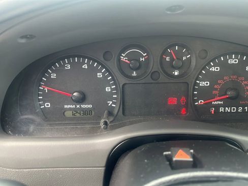 Used 2011 Ford Ranger XL image 3