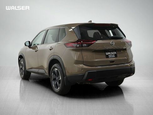 Used 2025 Nissan Rogue SV AWD/4WD image 1