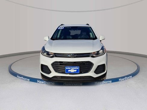 Used 2022 Chevrolet Trax LT w/ Driver Confidence Package image 2