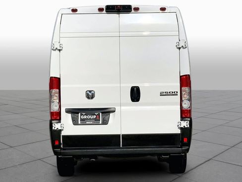 Used 2025 RAM ProMaster 2500 w/ Convenience Group FWD image 5