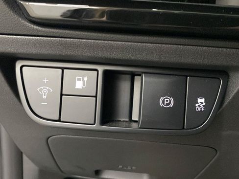 Used 2025 Kia EV6 Light w/ Light LR Technology Package RWD image 27