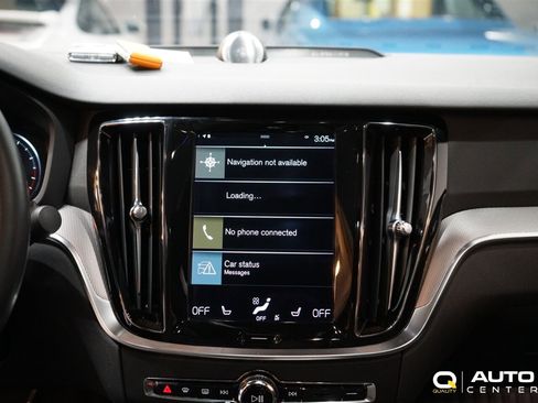 Used 2021 Volvo S60 T5 R-Design image 22