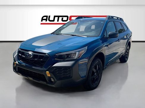 Used 2025 Subaru Outback Wilderness AWD/4WD image 3