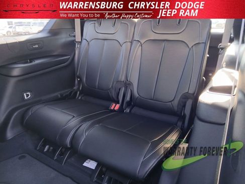 New 2025 Jeep Grand Cherokee L Limited w/ Luxury Tech Group II image 14