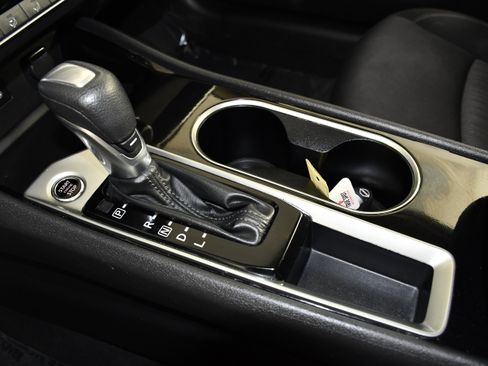 Used 2024 Nissan Altima 2.5 SV FWD image 31