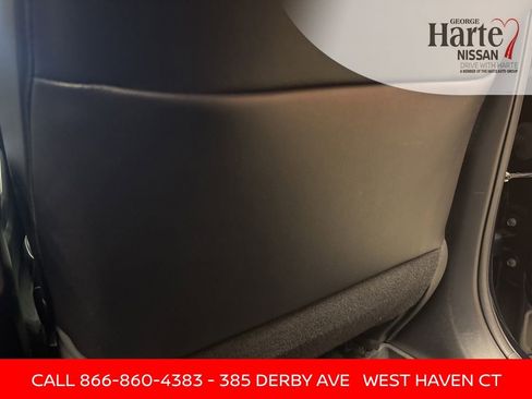 Used 2021 Toyota Highlander XLE image 21