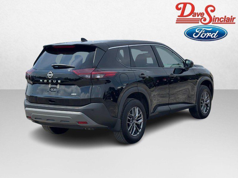 Used 2023 Nissan Rogue S AWD/4WD image 7