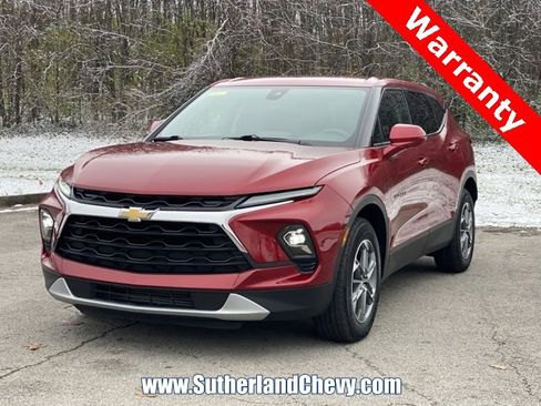 Used 2023 Chevrolet Blazer LT image 3