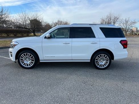 Certified 2023 Ford Expedition Platinum image 6