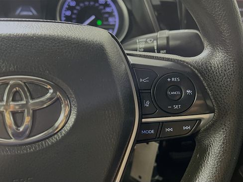 Used 2022 Toyota Camry LE FWD image 20