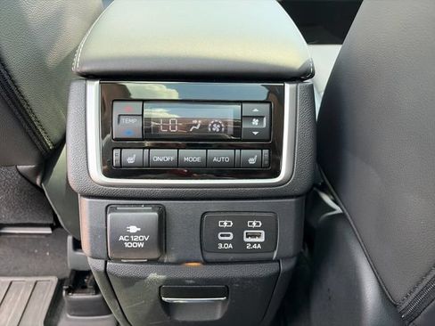 Used 2023 Subaru Ascent Touring AWD/4WD image 21