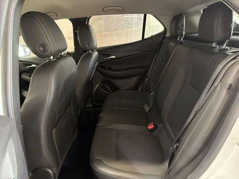 Certified 2022 Buick Encore GX Preferred w/ Cold Weather Comfort Package FWD image 23