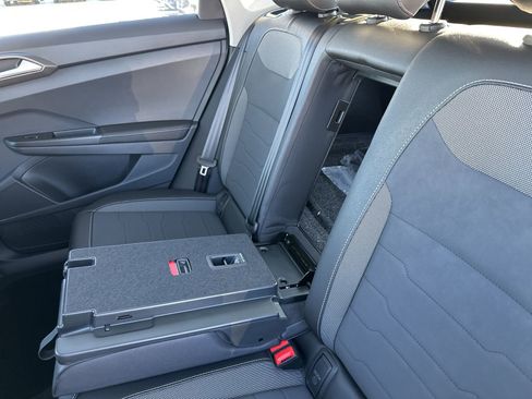 New 2026 Volkswagen Taos SE AWD/4WD image 19