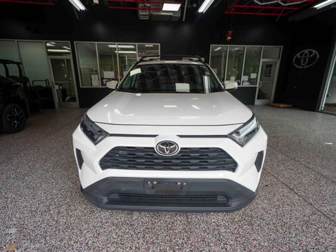 Used 2023 Toyota RAV4 XLE AWD/4WD image 6