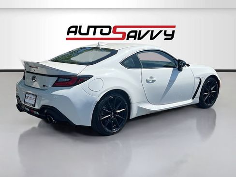 Used 2023 Toyota GR86 Premium RWD image 7