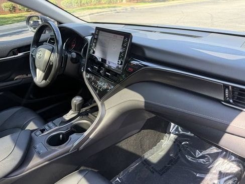 Used 2021 Toyota Camry XSE FWD image 37