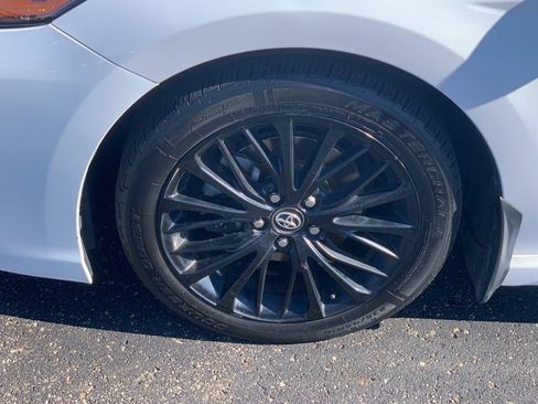 Used 2020 Toyota Camry SE FWD image 32