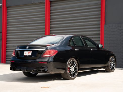 Used 2018 Mercedes-Benz E 63 AMG S image 5
