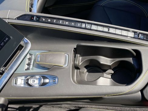 Used 2023 Chevrolet Corvette Stingray Premium Conv w/ Z51 Performance Package image 16