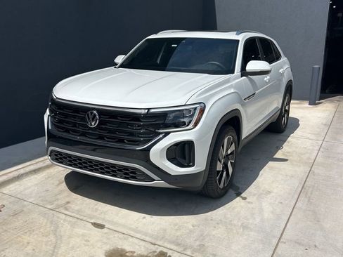 Used 2026 Volkswagen Atlas Cross Sport SE image 1