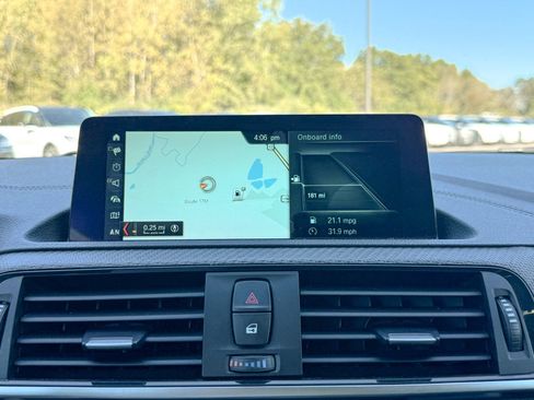 Used 2018 BMW M2 image 23