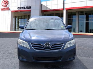 Used 2011 Toyota Camry LE FWD video 3