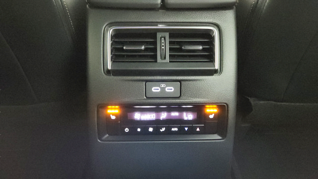 Used 2025 MAZDA CX-70 Plug-In Hybrid w/ Premium Plus AWD/4WD image 31