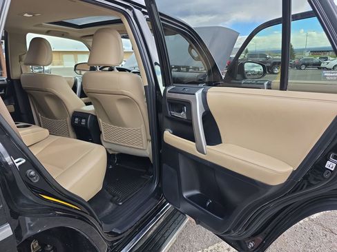 Used 2016 Toyota 4Runner Limited image 33
