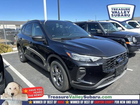 Used 2025 Ford Escape ST-Line AWD/4WD image 1