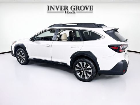 Used 2025 Subaru Outback Limited w/ Tech Package 3 AWD/4WD image 5