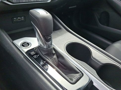 Used 2025 Nissan Altima 2.5 SV image 15