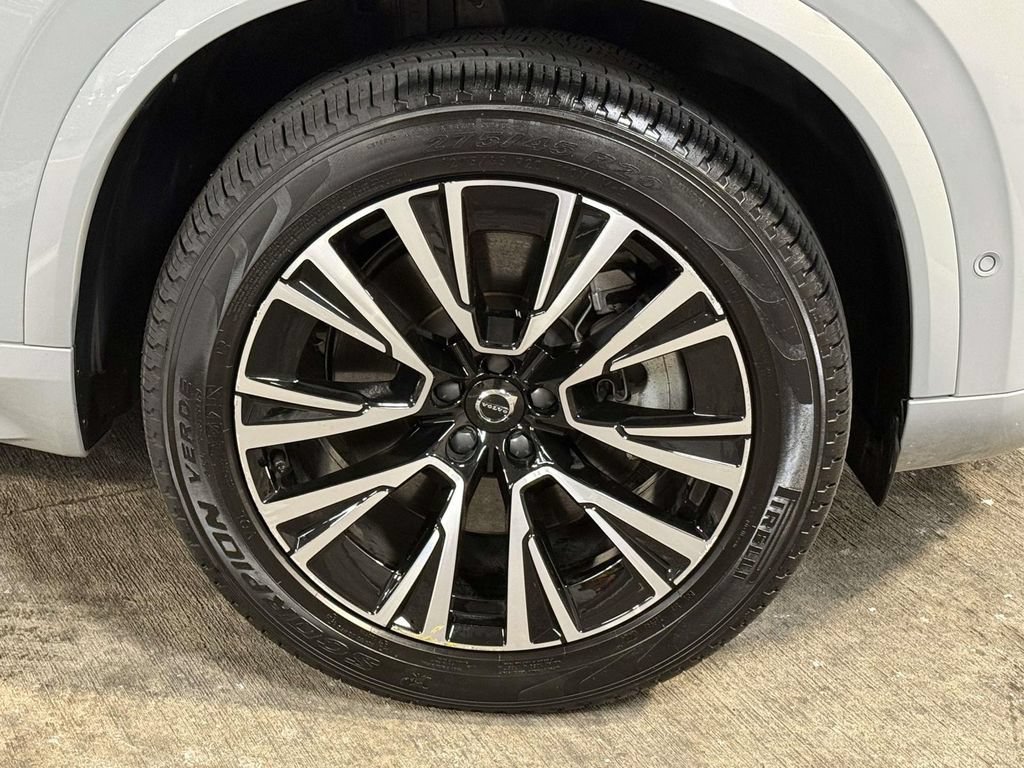 Used 2025 Volvo XC90 T8 Plus w/ Protection Package Premier AWD/4WD image 13