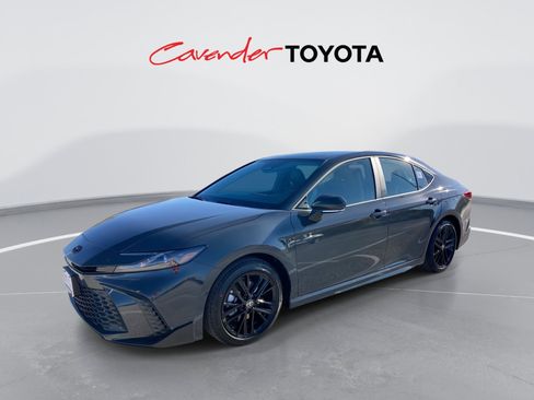 Used 2026 Toyota Camry SE w/ Convenience Package image 1