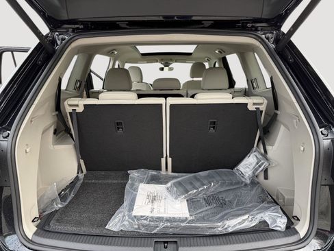 New 2026 Volkswagen Atlas SE image 11