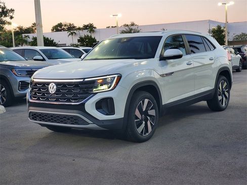 New 2026 Volkswagen Atlas Cross Sport SE image 3