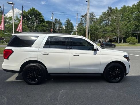 Used 2024 Ford Expedition XLT AWD/4WD image 5